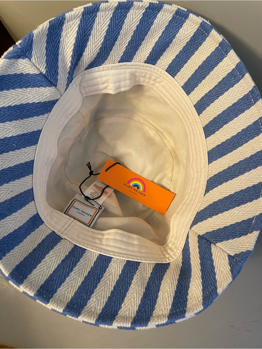 KURT GEIGER LONDON SOUTHBANK BUCKET HAT - Picture 8 of 10